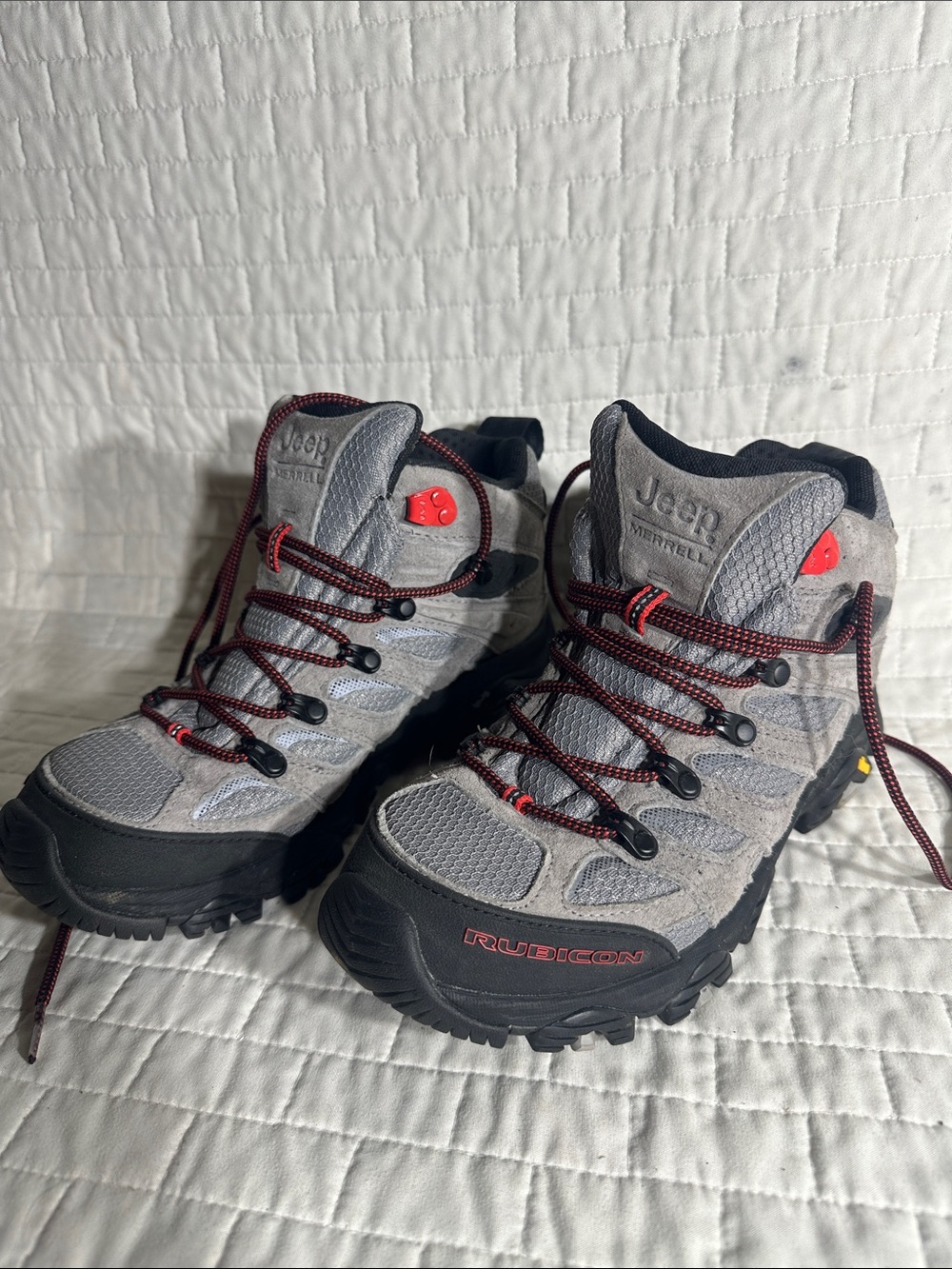 Merrell x Jeep Moab 3 Rubicon Mid hiking boot in Sting Grey
